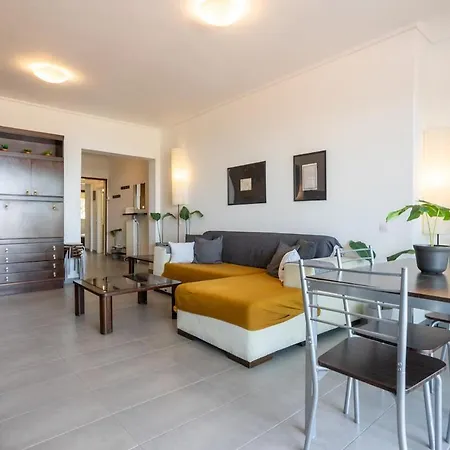 Homevision - At Your Feet * Salonic